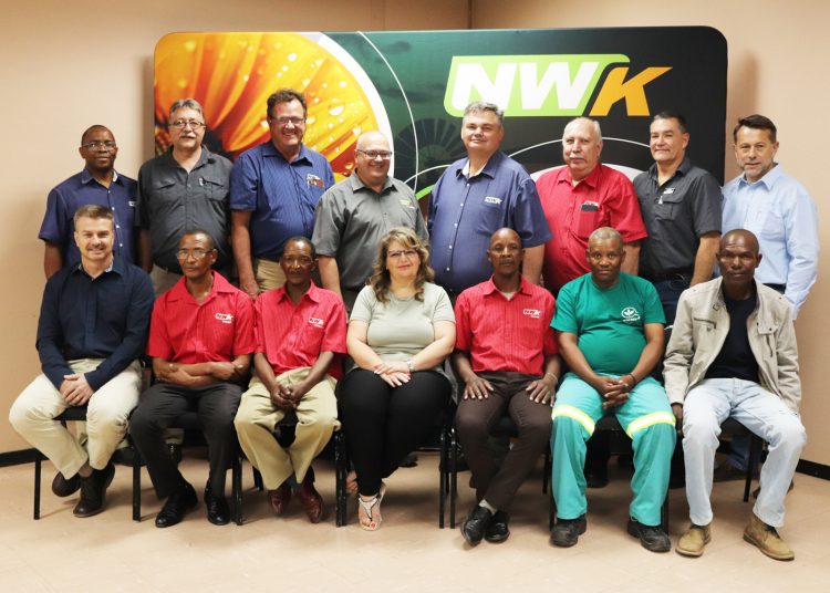 Vasbyters verrig meer as drie eeue se diens sáám