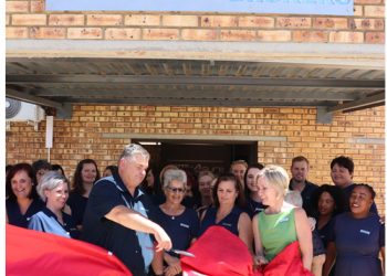 Nuwe hoofkantoor van NWK4Sure Brokers met spoggeleentheid ingewy