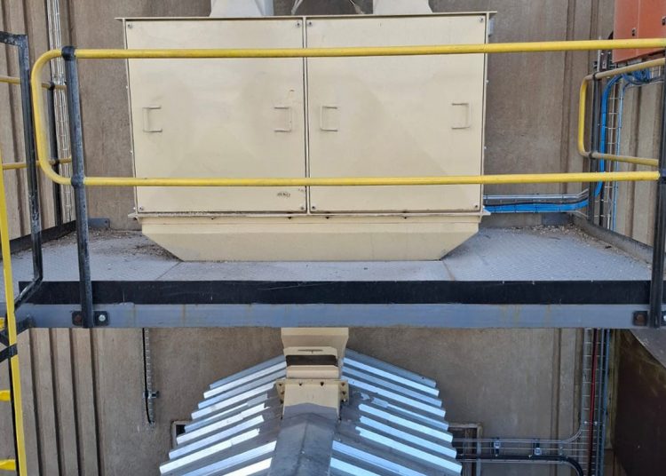 NWK Ingenieursdienste installeer eerste deurvloeiskaal by silo